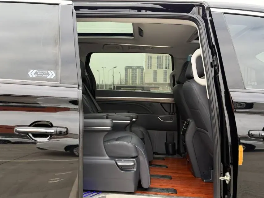 2021 GAC Trumpchi M8 2.0T 252HP L4 8AT,autocango,china used car exporter,china ev exporter,chinese used car exporter,chinese used ev exporter