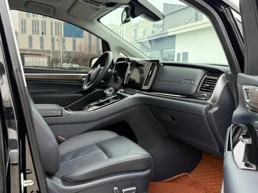 2021 GAC Trumpchi M8 2.0T 252HP L4 8AT,autocango,china used car exporter,china ev exporter,chinese used car exporter,chinese used ev exporter