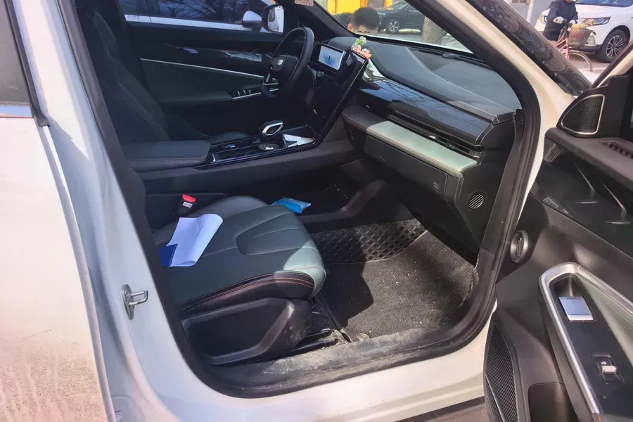 2024 Geely Azkarra 1.5T 181HP L4 7DCT,autocango,china used car exporter,china ev exporter,chinese used car exporter,chinese used ev exporter