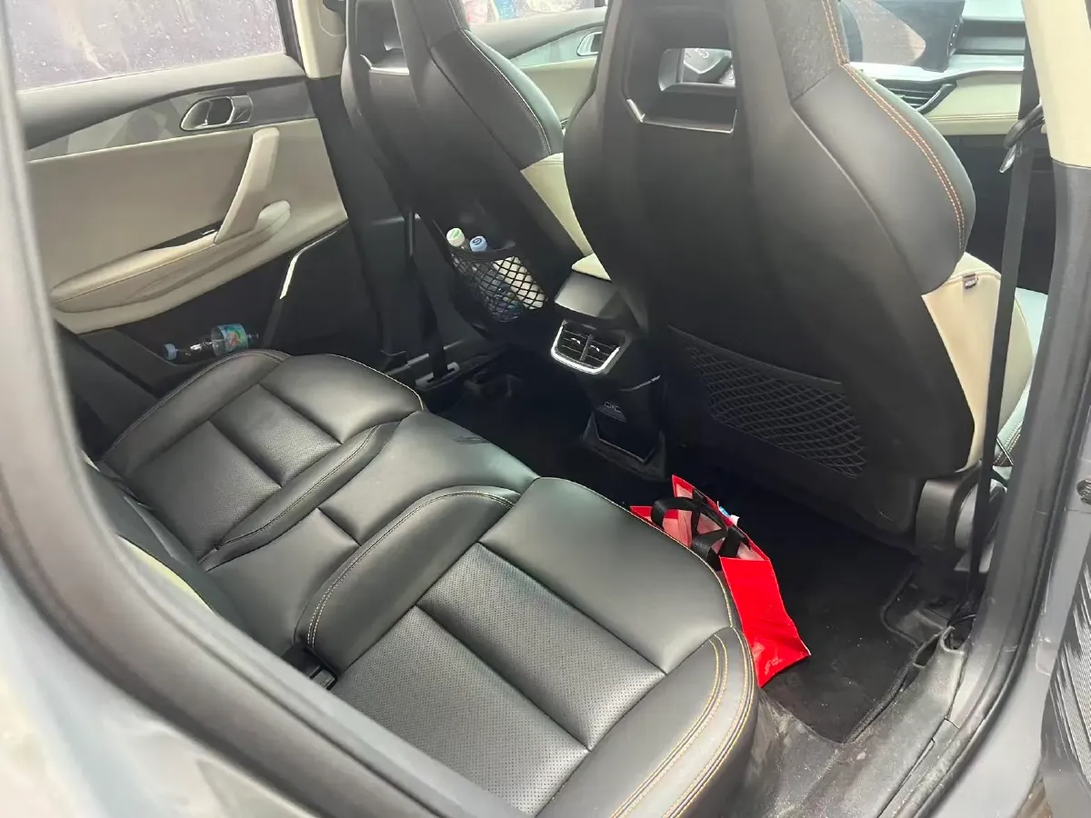 2022 Roewe i6 MAX BEV 61.1KWH,autocango,china used car exporter,china ev exporter,chinese used car exporter,chinese used ev exporter