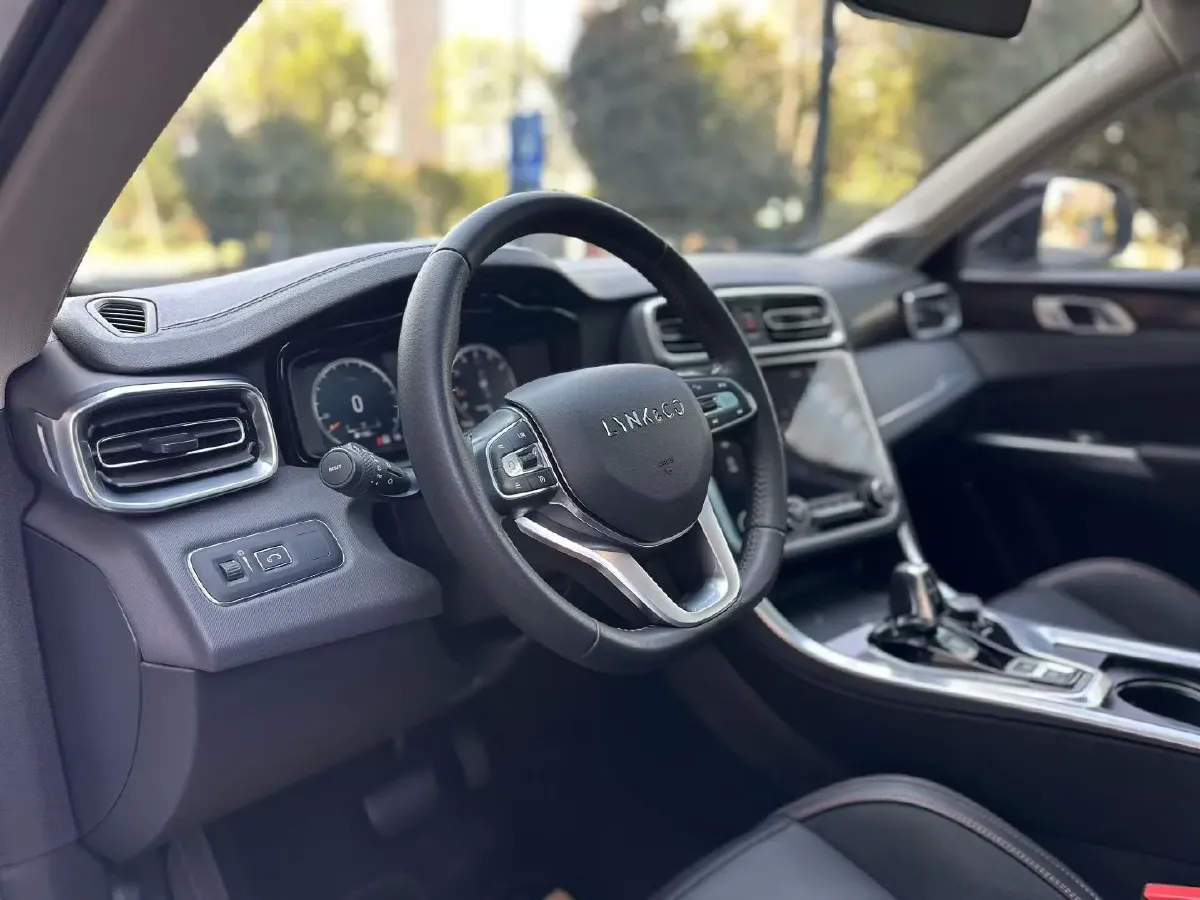 2017 Foton Sauvana 2.0T 218HP L4 6AT,autocango,china used car exporter,china ev exporter,chinese used car exporter,chinese used ev exporter