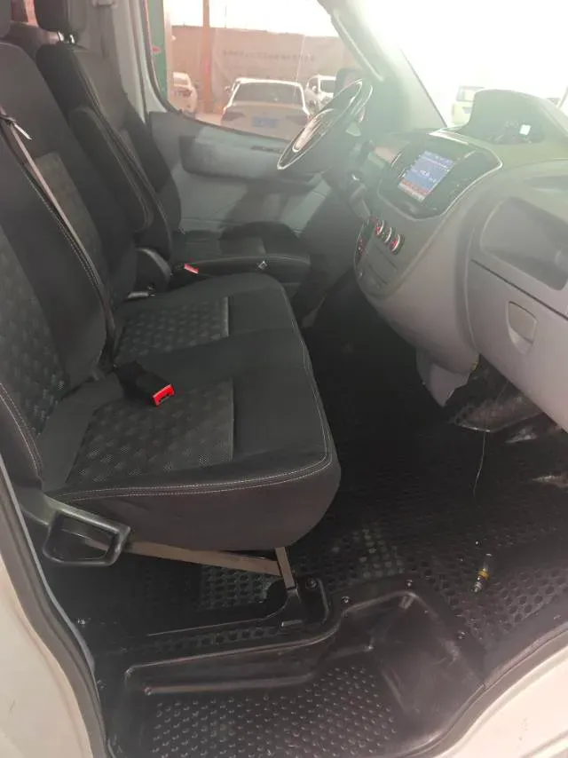 2020 MAXUS XinTu V80 2.5T 136HP L4 6MT,autocango,china used car exporter,china ev exporter,chinese used car exporter,chinese used ev exporter