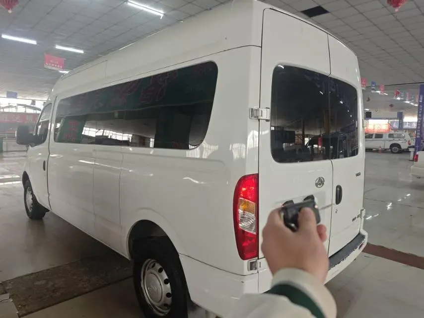 2020 MAXUS XinTu V80 2.5T 136HP L4 6MT,autocango,china used car exporter,china ev exporter,chinese used car exporter,chinese used ev exporter
