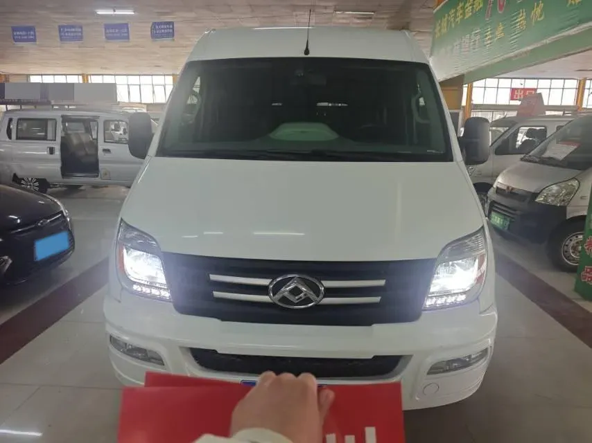 2020 MAXUS XinTu V80 2.5T 136HP L4 6MT,autocango,china used car exporter,china ev exporter,chinese used car exporter,chinese used ev exporter