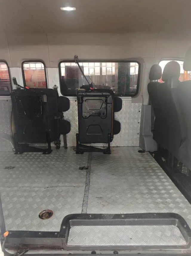 2020 MAXUS XinTu V80 2.5T 136HP L4 6MT,autocango,china used car exporter,china ev exporter,chinese used car exporter,chinese used ev exporter