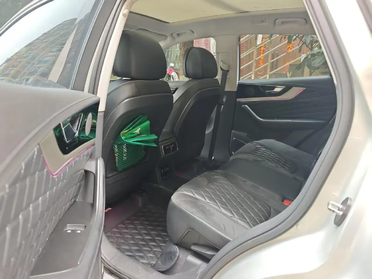 2019 HongQi HS5 2.0T 224HP L4 6AT,autocango,china used car exporter,china ev exporter,chinese used car exporter,chinese used ev exporter