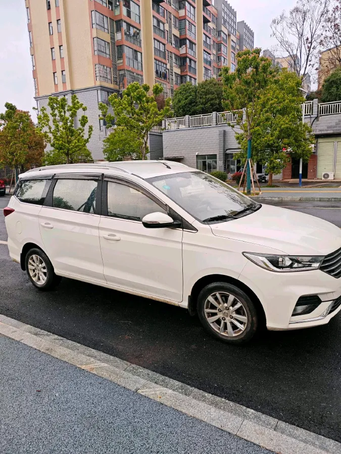 2018 BaoJun 360 1.5L 112HP L4 6MT,autocango,china used car exporter,china ev exporter,chinese used car exporter,chinese used ev exporter