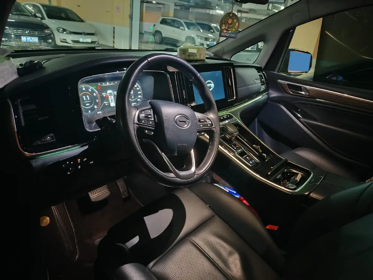 2021 GAC Trumpchi M8 2.0T 252HP L4 8AT,autocango,china used car exporter,china ev exporter,chinese used car exporter,chinese used ev exporter