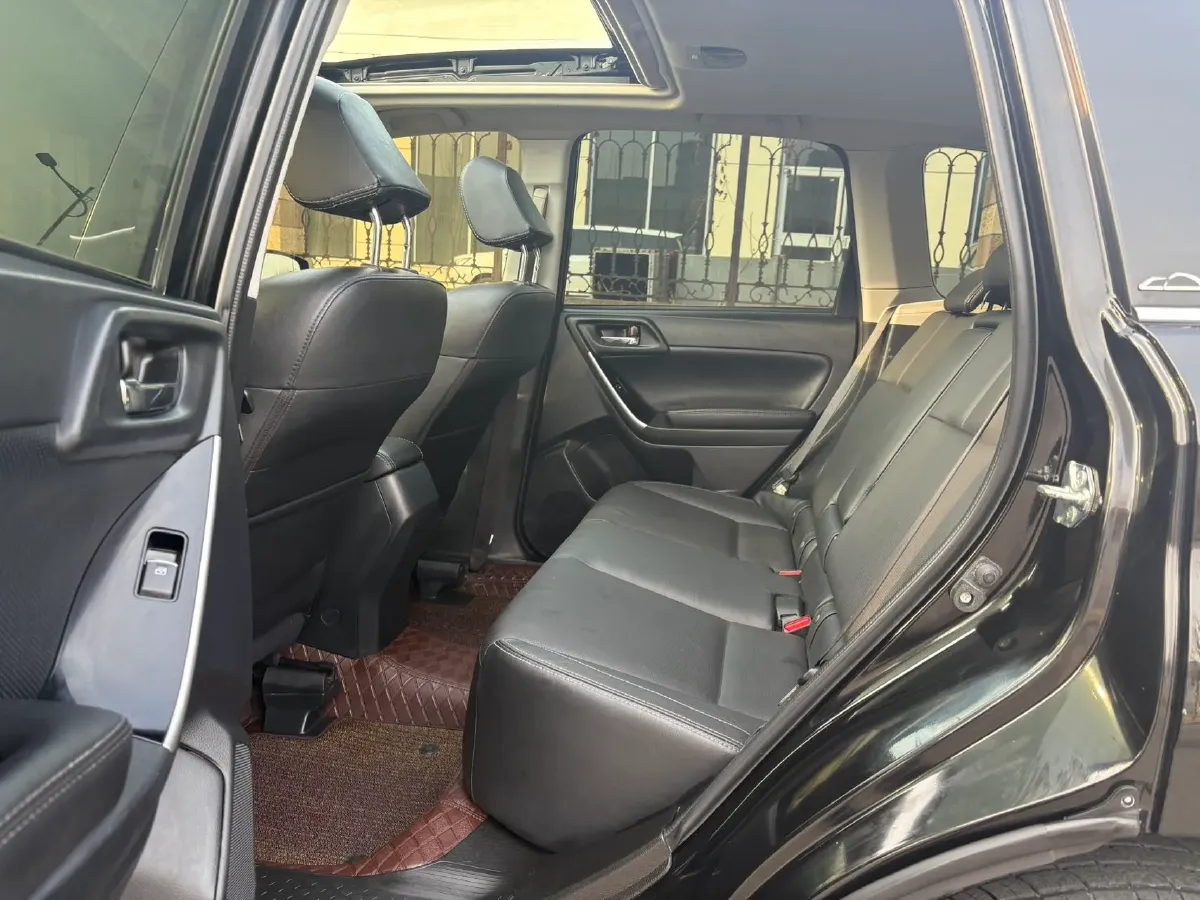 2018 BMW 1 Series 1.5T 136HP L3 8AT,autocango,china used car exporter,china ev exporter,chinese used car exporter,chinese used ev exporter