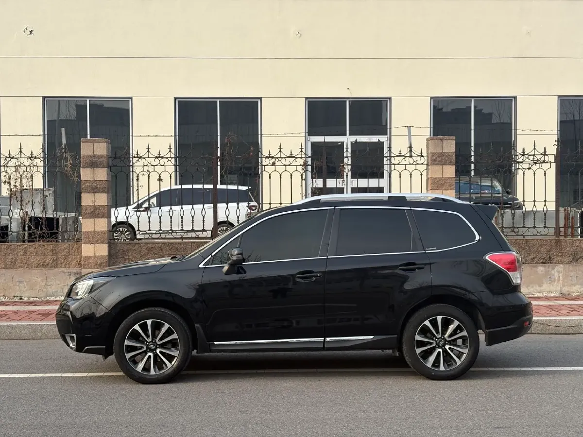 2018 BMW 1 Series 1.5T 136HP L3 8AT,autocango,china used car exporter,china ev exporter,chinese used car exporter,chinese used ev exporter