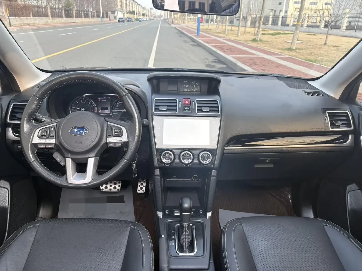 2018 BMW 1 Series 1.5T 136HP L3 8AT,autocango,china used car exporter,china ev exporter,chinese used car exporter,chinese used ev exporter