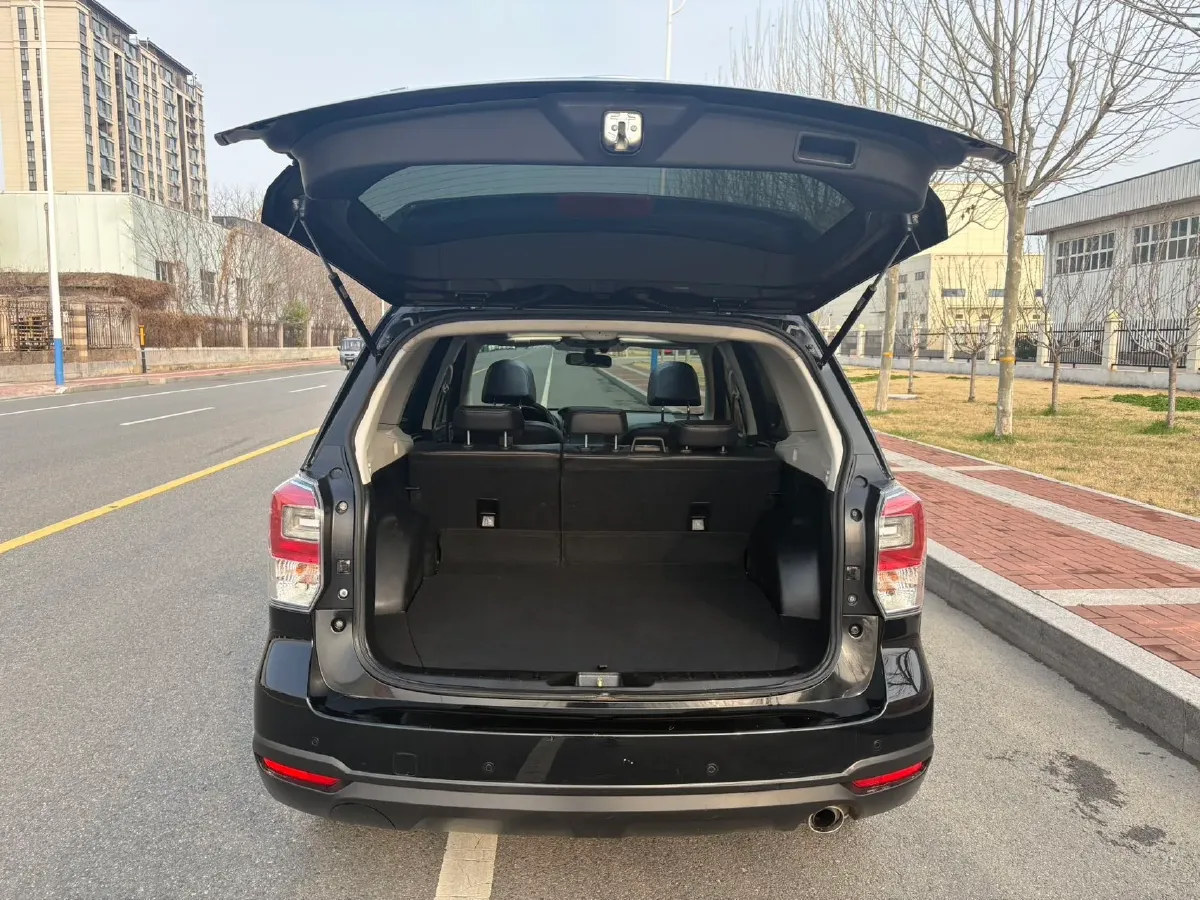 2018 BMW 1 Series 1.5T 136HP L3 8AT,autocango,china used car exporter,china ev exporter,chinese used car exporter,chinese used ev exporter