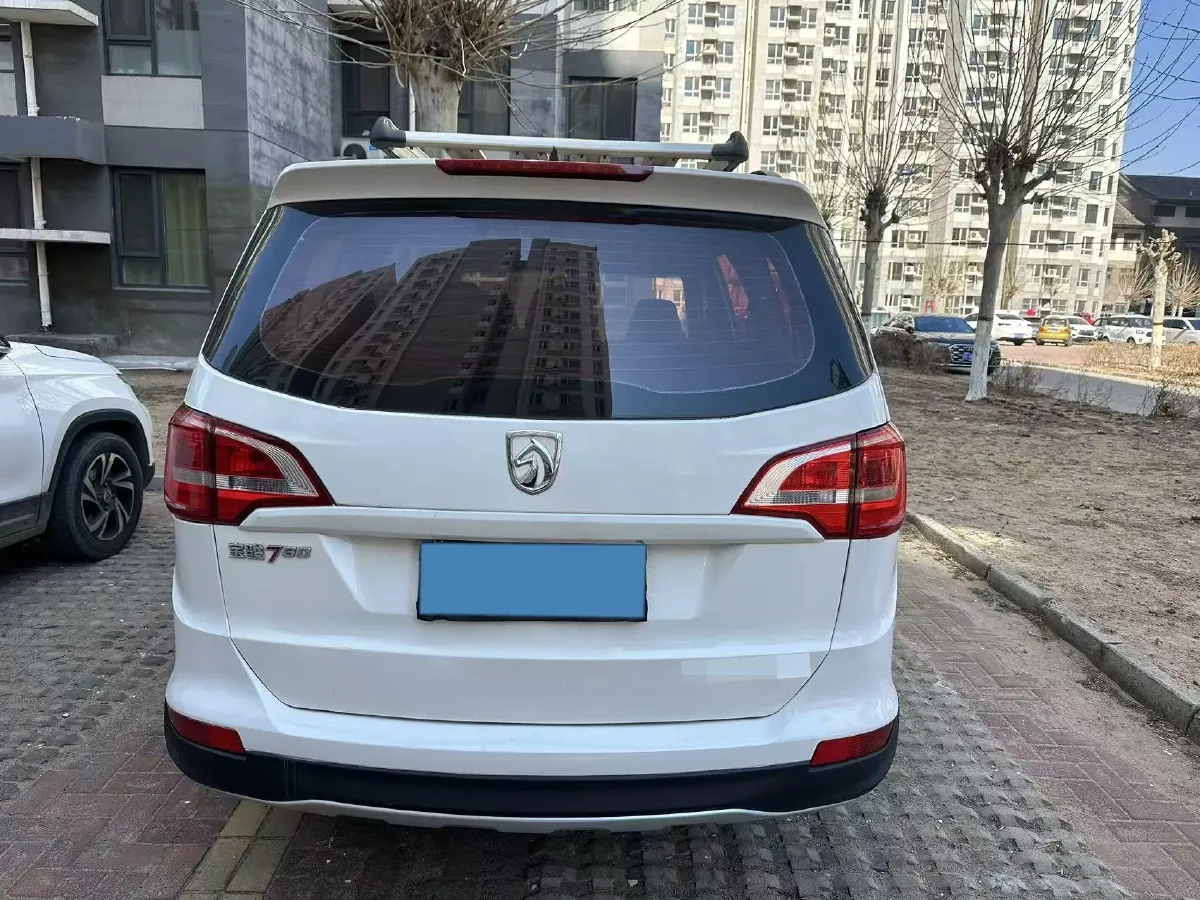 2016 BaoJun 730 1.5L 112HP L4 5MT,autocango,china used car exporter,china ev exporter,chinese used car exporter,chinese used ev exporter