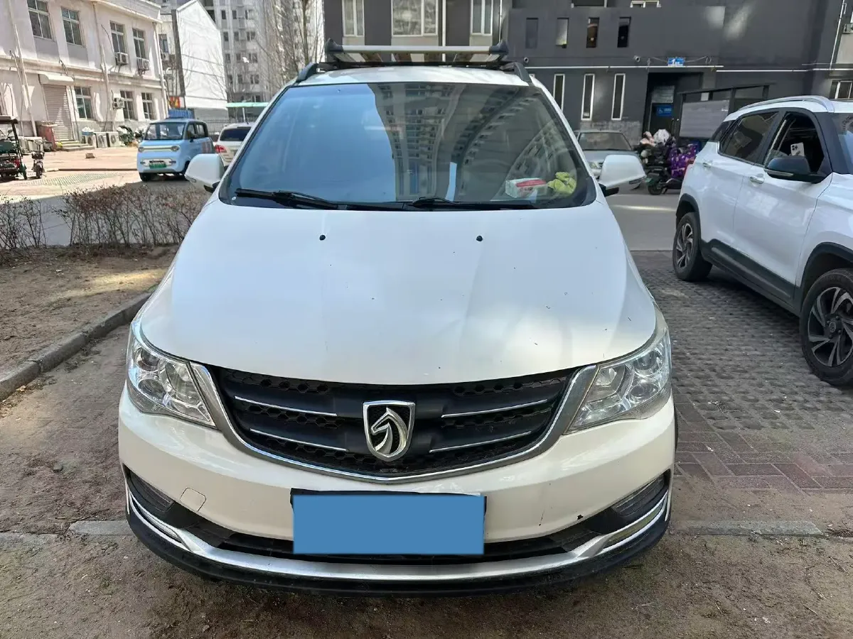 2016 BaoJun 730 1.5L 112HP L4 5MT,autocango,china used car exporter,china ev exporter,chinese used car exporter,chinese used ev exporter