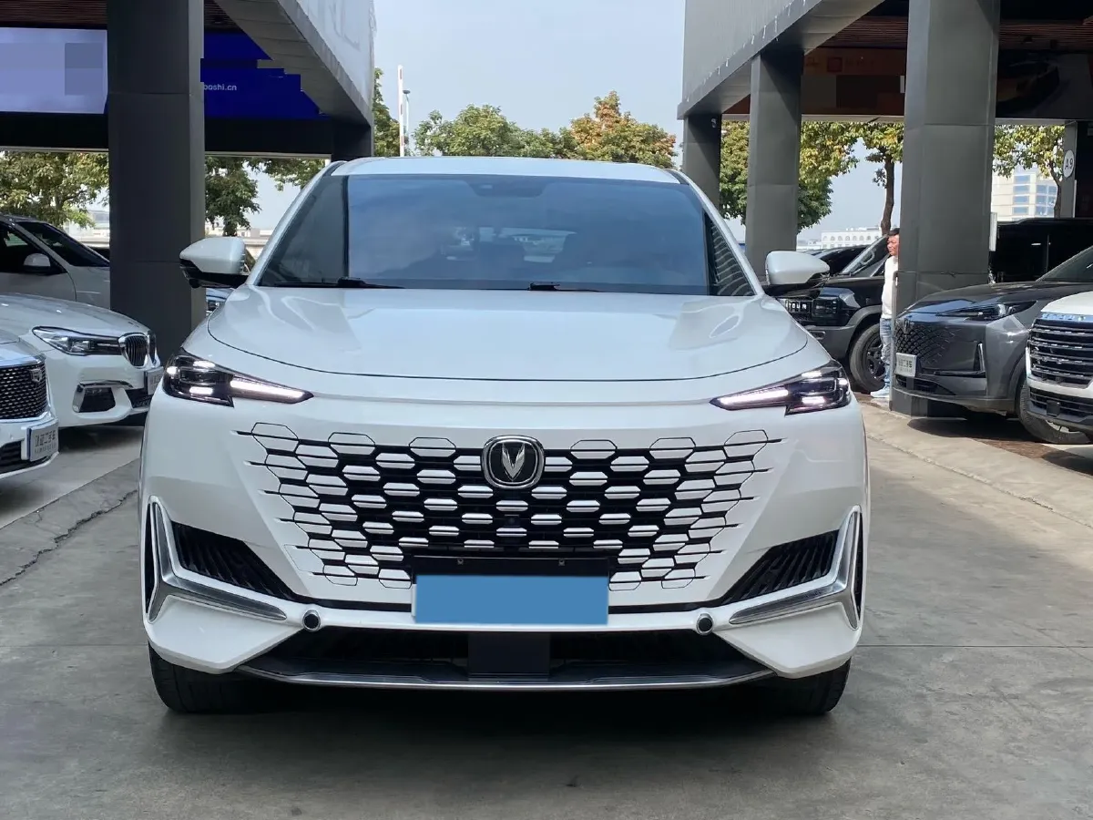 2021 ChangAn UNI-K 2.0T 233HP L4 8AT,autocango,china used car exporter,china ev exporter,chinese used car exporter,chinese used ev exporter