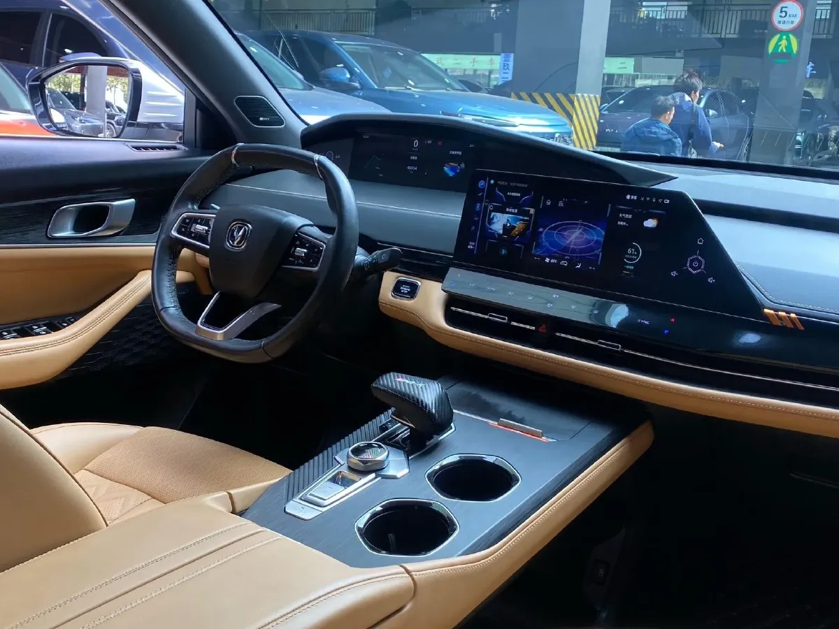 2021 ChangAn UNI-K 2.0T 233HP L4 8AT,autocango,china used car exporter,china ev exporter,chinese used car exporter,chinese used ev exporter