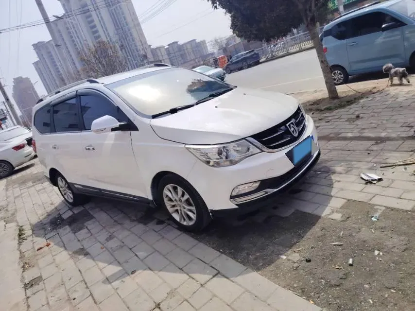 2016 BaoJun 730 1.5L 112HP L4 5MT,autocango,china used car exporter,china ev exporter,chinese used car exporter,chinese used ev exporter