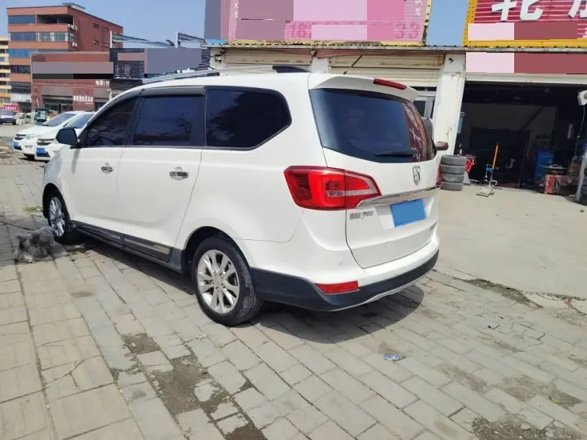 2016 BaoJun 730 1.5L 112HP L4 5MT,autocango,china used car exporter,china ev exporter,chinese used car exporter,chinese used ev exporter