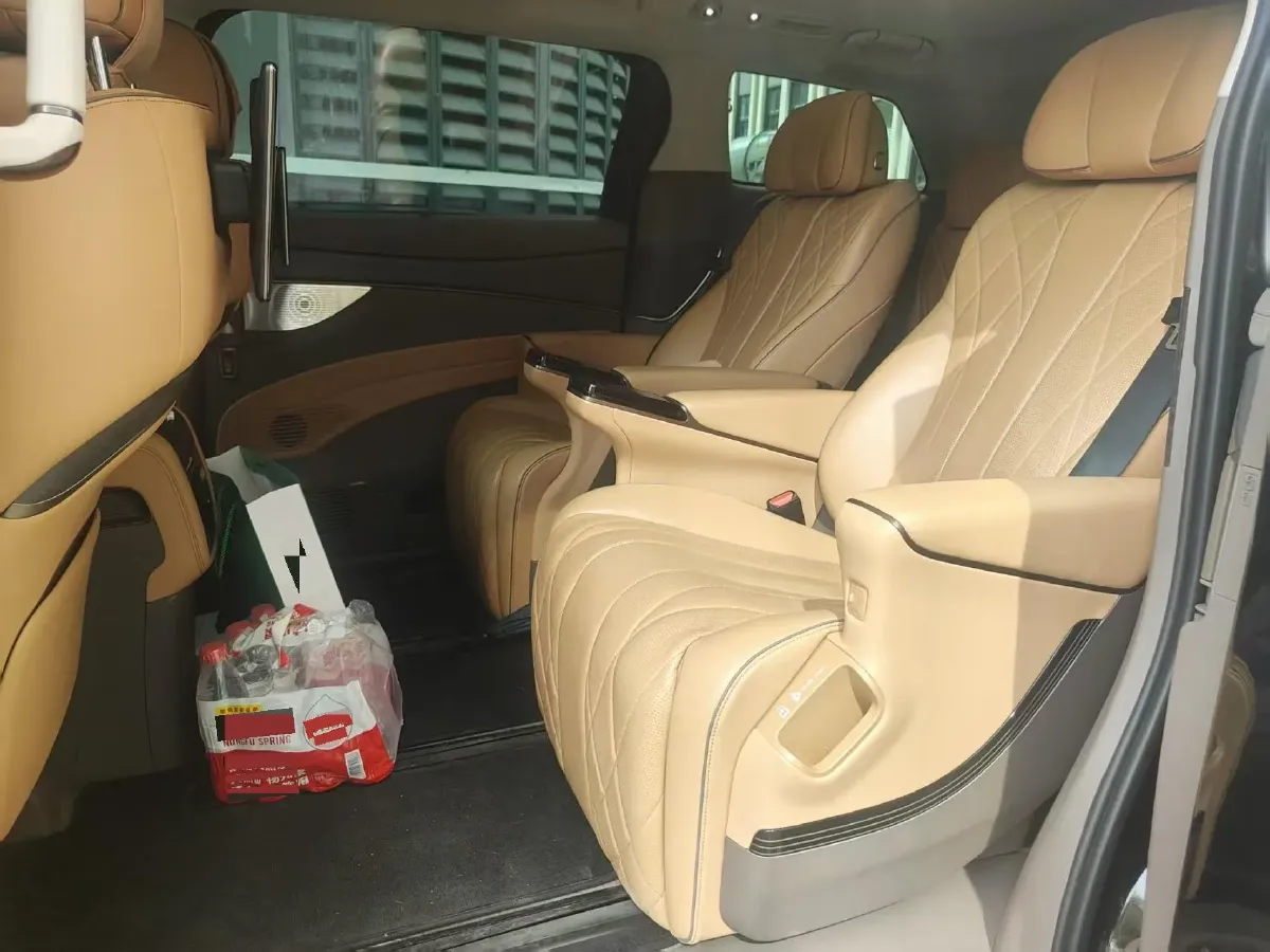 2022 Mercedes-Benz GLC Class 2.0T 197HP L4 9AT,autocango,china used car exporter,china ev exporter,chinese used car exporter,chinese used ev exporter