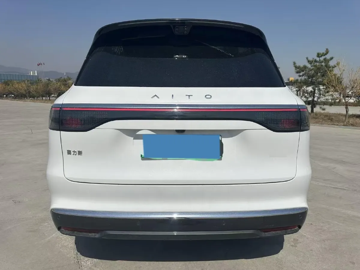 2025 AITO AITO M8 REEV 160HP REEV 53.4KWH,autocango,china used car exporter,china ev exporter,chinese used car exporter,chinese used ev exporter