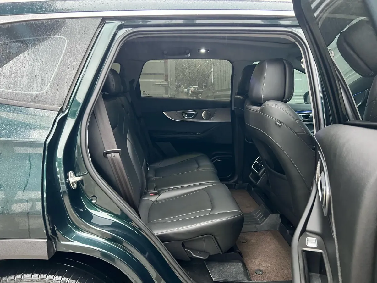 2022 Chery Tiggo 8 PRO 1.6T 197HP L4 7DCT,autocango,china used car exporter,china ev exporter,chinese used car exporter,chinese used ev exporter