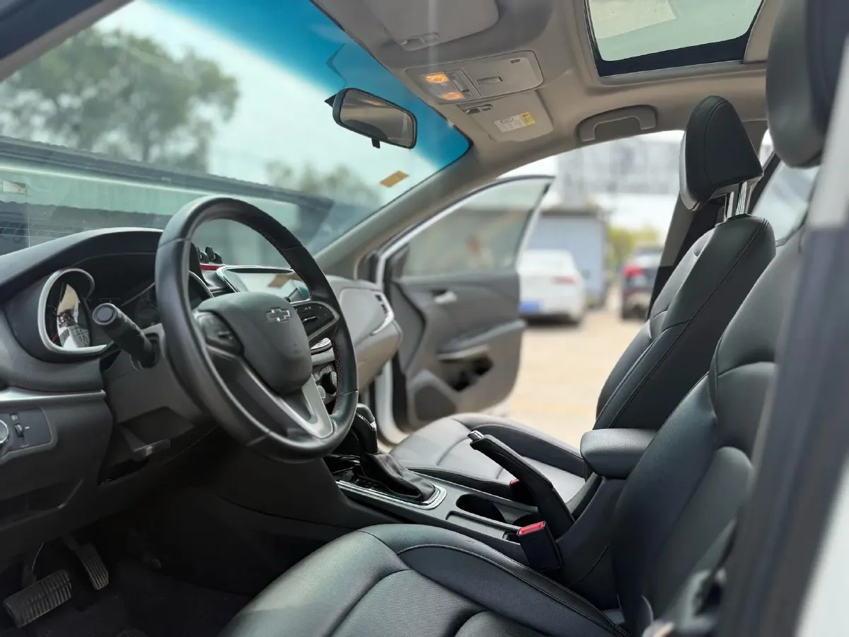 2020 Chevrolet Monza 1.0T 125HP L3 6DCT,autocango,china used car exporter,china ev exporter,chinese used car exporter,chinese used ev exporter