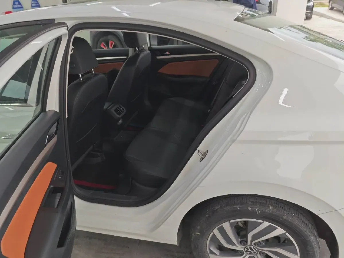 2023 Volkswagen Bora 1.2T 116HP L4 7DCT,autocango,china used car exporter,china ev exporter,chinese used car exporter,chinese used ev exporter