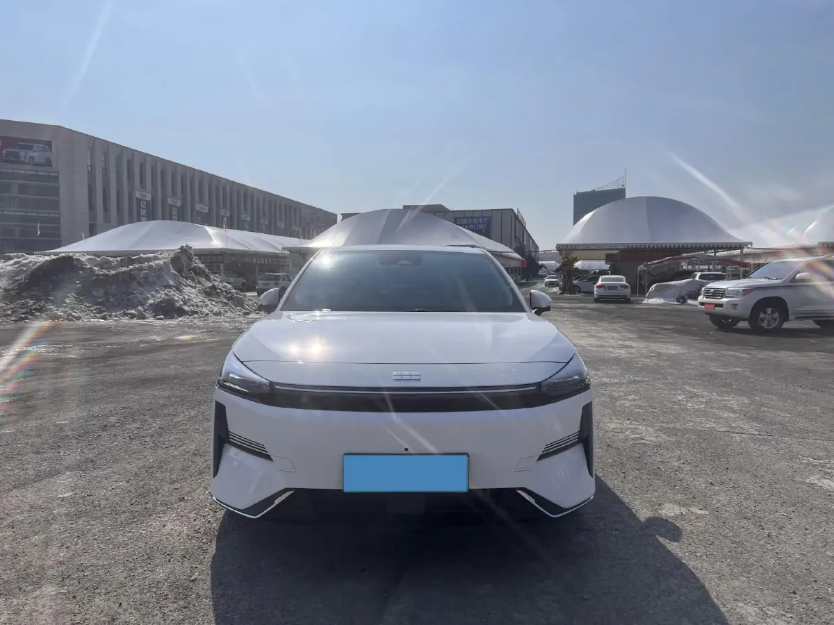 2023 Geely Galaxy L6 1.5T 163HP L4 3DHT PHEV,autocango,china used car exporter,china ev exporter,chinese used car exporter,chinese used ev exporter