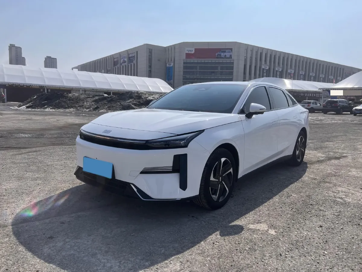 2023 Geely Galaxy L6 1.5T 163HP L4 3DHT PHEV,autocango,china used car exporter,china ev exporter,chinese used car exporter,chinese used ev exporter
