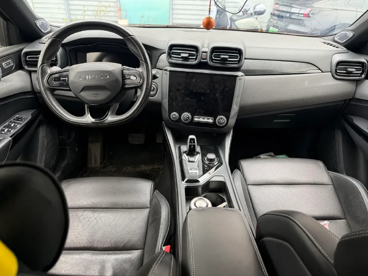2022 LYNK&CO 02 Hatchback 2.0T 190HP L4 7DCT,autocango,china used car exporter,china ev exporter,chinese used car exporter,chinese used ev exporter