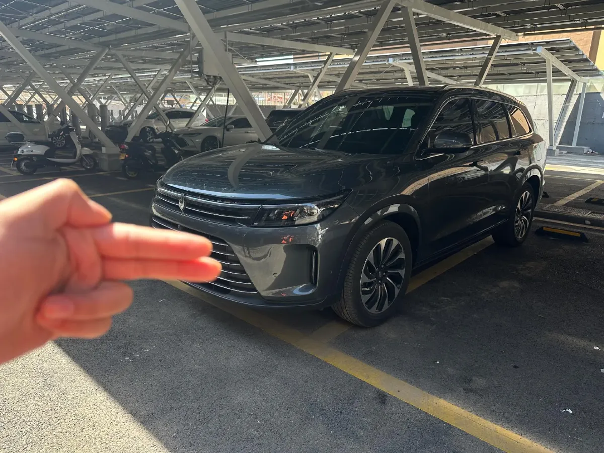 2022 Infiniti Q50L 2.0T 211HP L4 7AT,autocango,china used car exporter,china ev exporter,chinese used car exporter,chinese used ev exporter