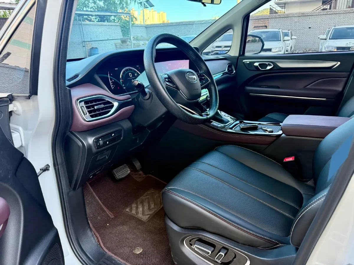 2023 GAC Trumpchi M6 1.5T 177HP L4 7DCT,autocango,china used car exporter,china ev exporter,chinese used car exporter,chinese used ev exporter