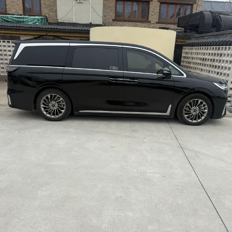 2022 Voyah Dream 1.5T 136HP L4 PHEV 25.57KWH,autocango,china used car exporter,china ev exporter,chinese used car exporter,chinese used ev exporter