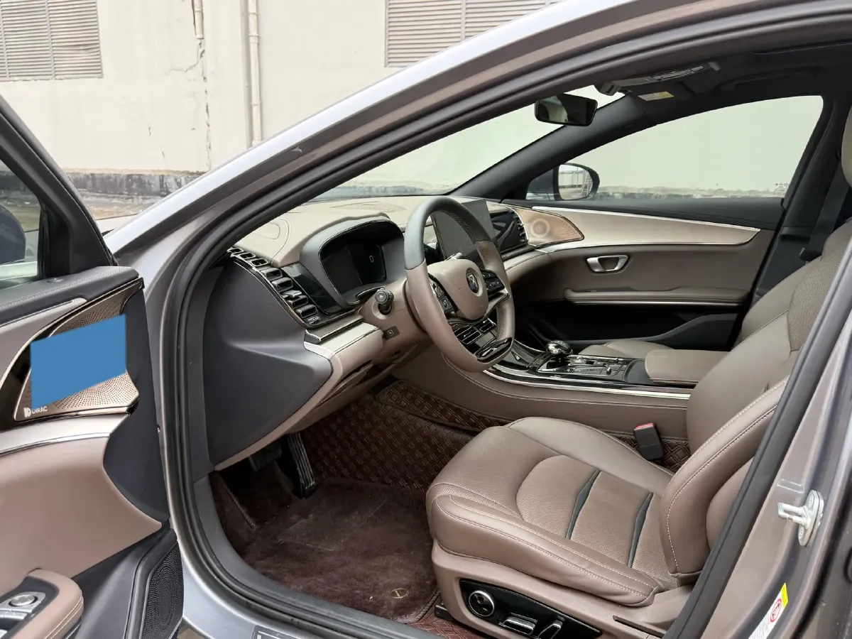 2020 WEY VV7 2.0T 227HP L4 7DCT PHEV,autocango,china used car exporter,china ev exporter,chinese used car exporter,chinese used ev exporter