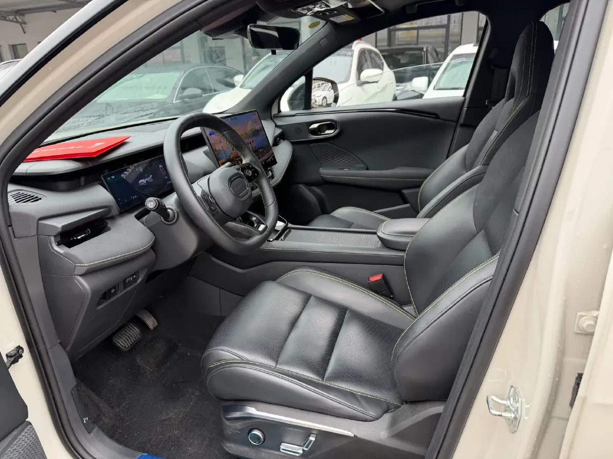 2025 LYNK&CO 06 1.5T 181HP L4 7DCT,autocango,china used car exporter,china ev exporter,chinese used car exporter,chinese used ev exporter