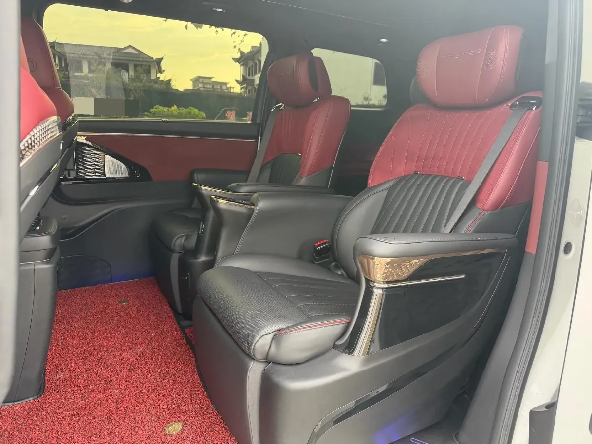 2023 GAC Trumpchi M8 2.0T 252HP L4 8AT,autocango,china used car exporter,china ev exporter,chinese used car exporter,chinese used ev exporter