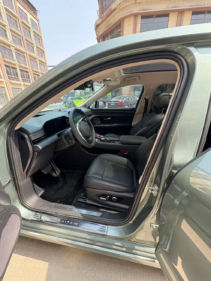 2022 Infiniti Q50L 2.0T 211HP L4 7AT,autocango,china used car exporter,china ev exporter,chinese used car exporter,chinese used ev exporter