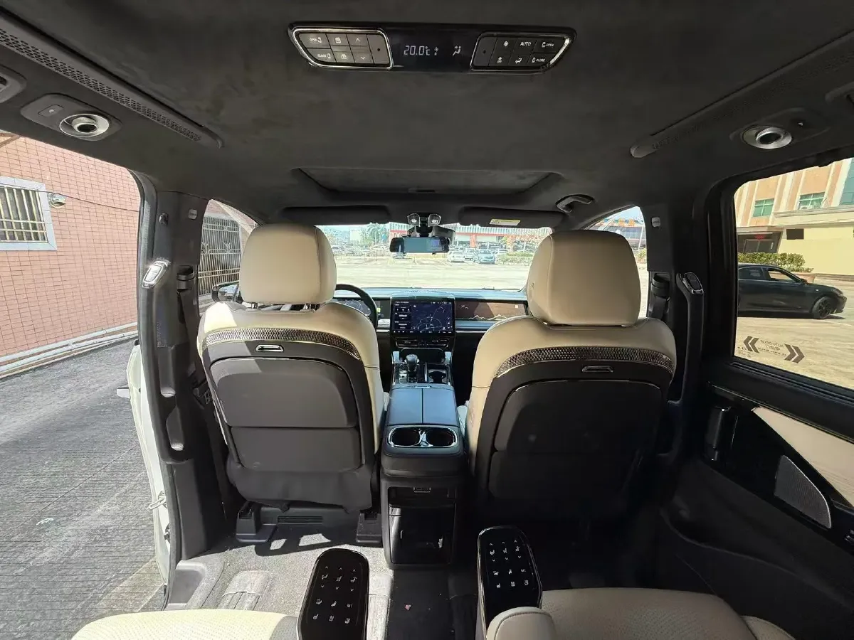 2023 GAC Trumpchi M8 2.0T 252HP L4 8AT,autocango,china used car exporter,china ev exporter,chinese used car exporter,chinese used ev exporter