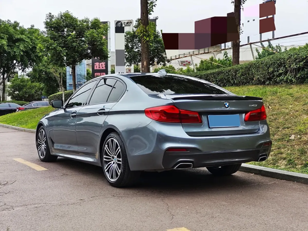2019 BMW 5 Series 3.0T 340HP L6 8AT,autocango,china used car exporter,china ev exporter,chinese used car exporter,chinese used ev exporter