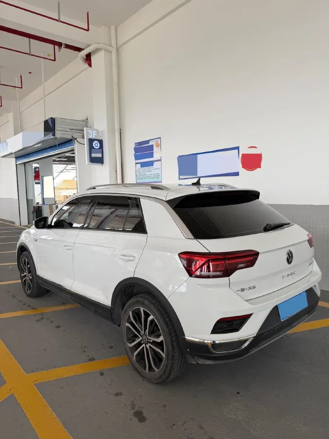 2022 Volkswagen T-Roc 1.4T 150HP L4 7DCT,autocango,china used car exporter,china ev exporter,chinese used car exporter,chinese used ev exporter