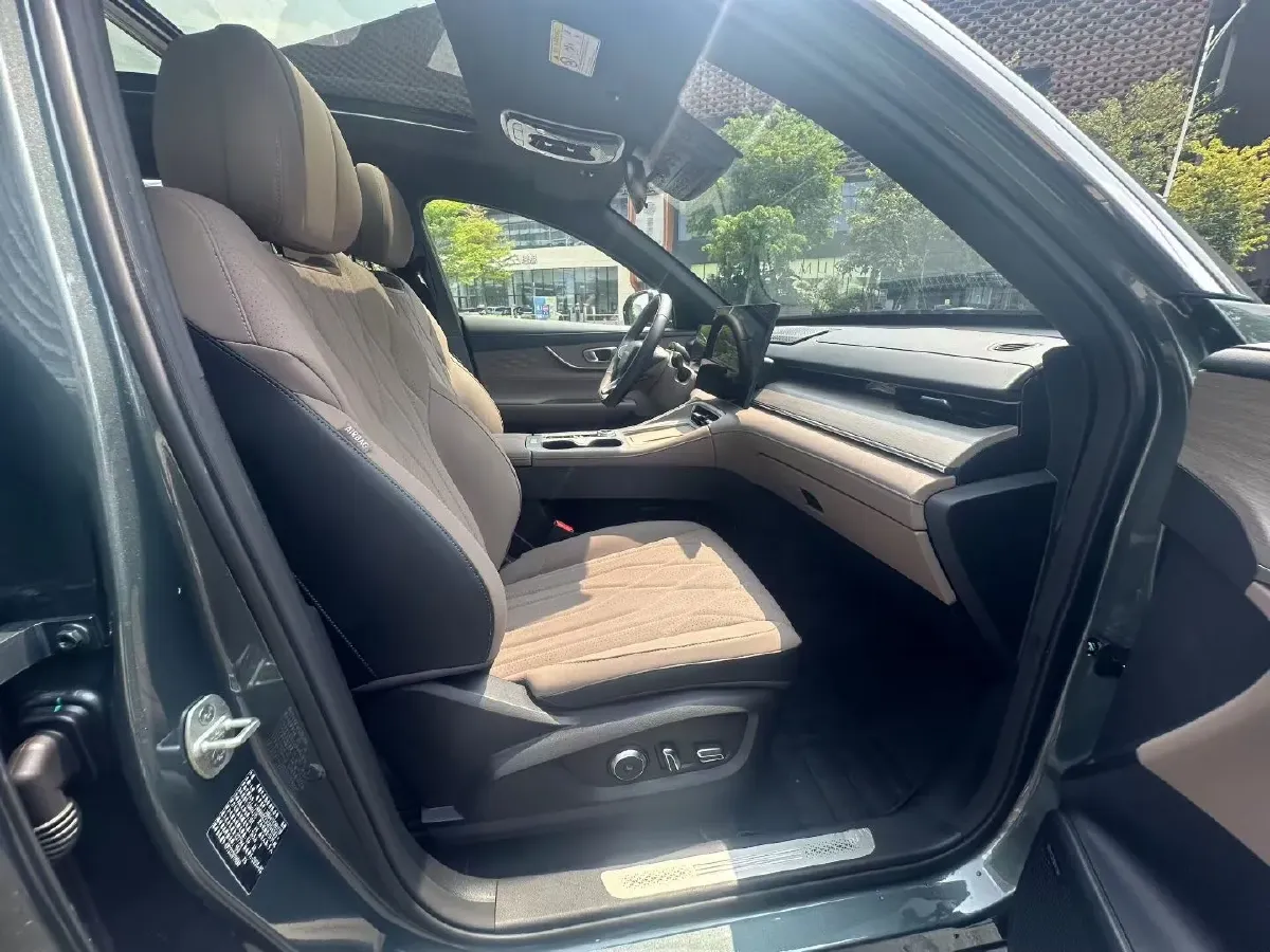 2025 Fulwin FulwinT8 1.5T 156HP L4 1DHT PHEV 18.67KWH,autocango,china used car exporter,china ev exporter,chinese used car exporter,chinese used ev exporter