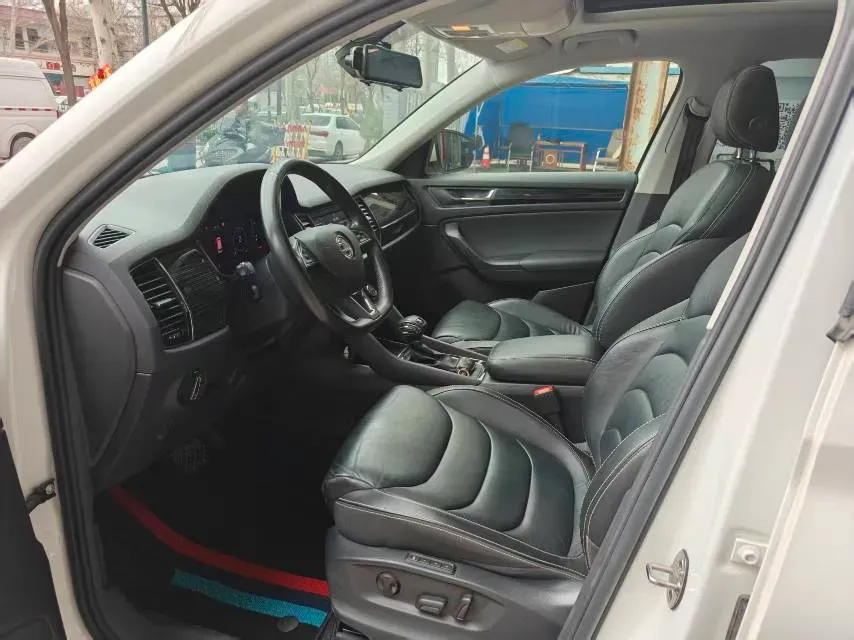 2019 Chevrolet Equinox 2.0T 260HP L4 9AT,autocango,china used car exporter,china ev exporter,chinese used car exporter,chinese used ev exporter