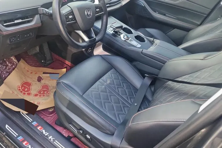 2021 ChangAn UNI-K 2.0T 233HP L4 8AT,autocango,china used car exporter,china ev exporter,chinese used car exporter,chinese used ev exporter