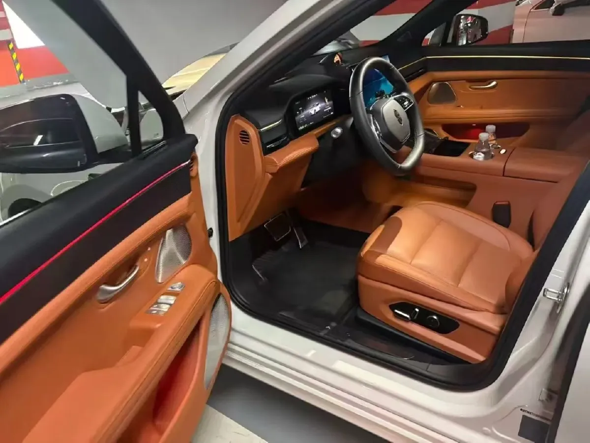 2025 AITO AITO M5 1.5T 152HP L4 REEV 42KWH,autocango,china used car exporter,china ev exporter,chinese used car exporter,chinese used ev exporter