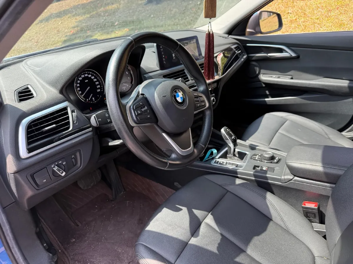 2020 BMW 1 Series 1.5T 140HP L3 7DCT,autocango,china used car exporter,china ev exporter,chinese used car exporter,chinese used ev exporter