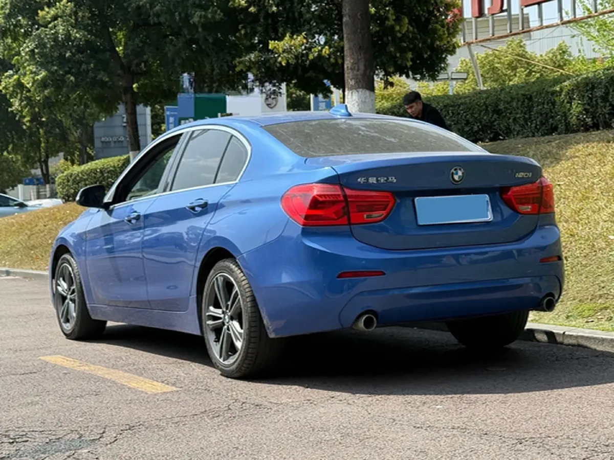 2020 BMW 1 Series 1.5T 140HP L3 7DCT,autocango,china used car exporter,china ev exporter,chinese used car exporter,chinese used ev exporter