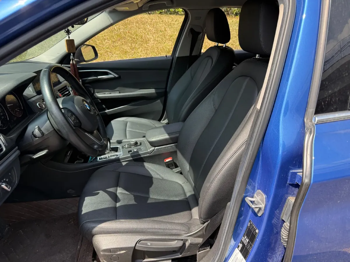 2020 BMW 1 Series 1.5T 140HP L3 7DCT,autocango,china used car exporter,china ev exporter,chinese used car exporter,chinese used ev exporter