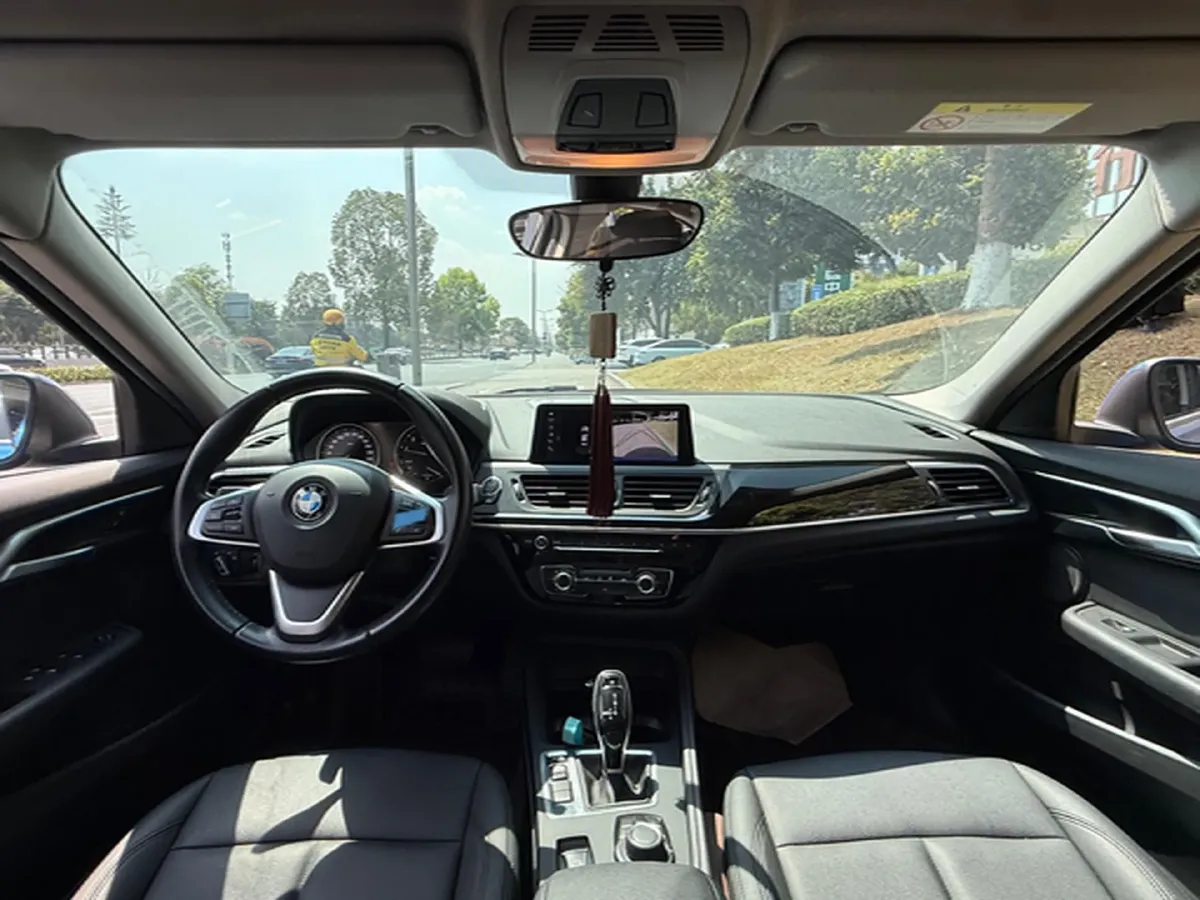 2020 BMW 1 Series 1.5T 140HP L3 7DCT,autocango,china used car exporter,china ev exporter,chinese used car exporter,chinese used ev exporter