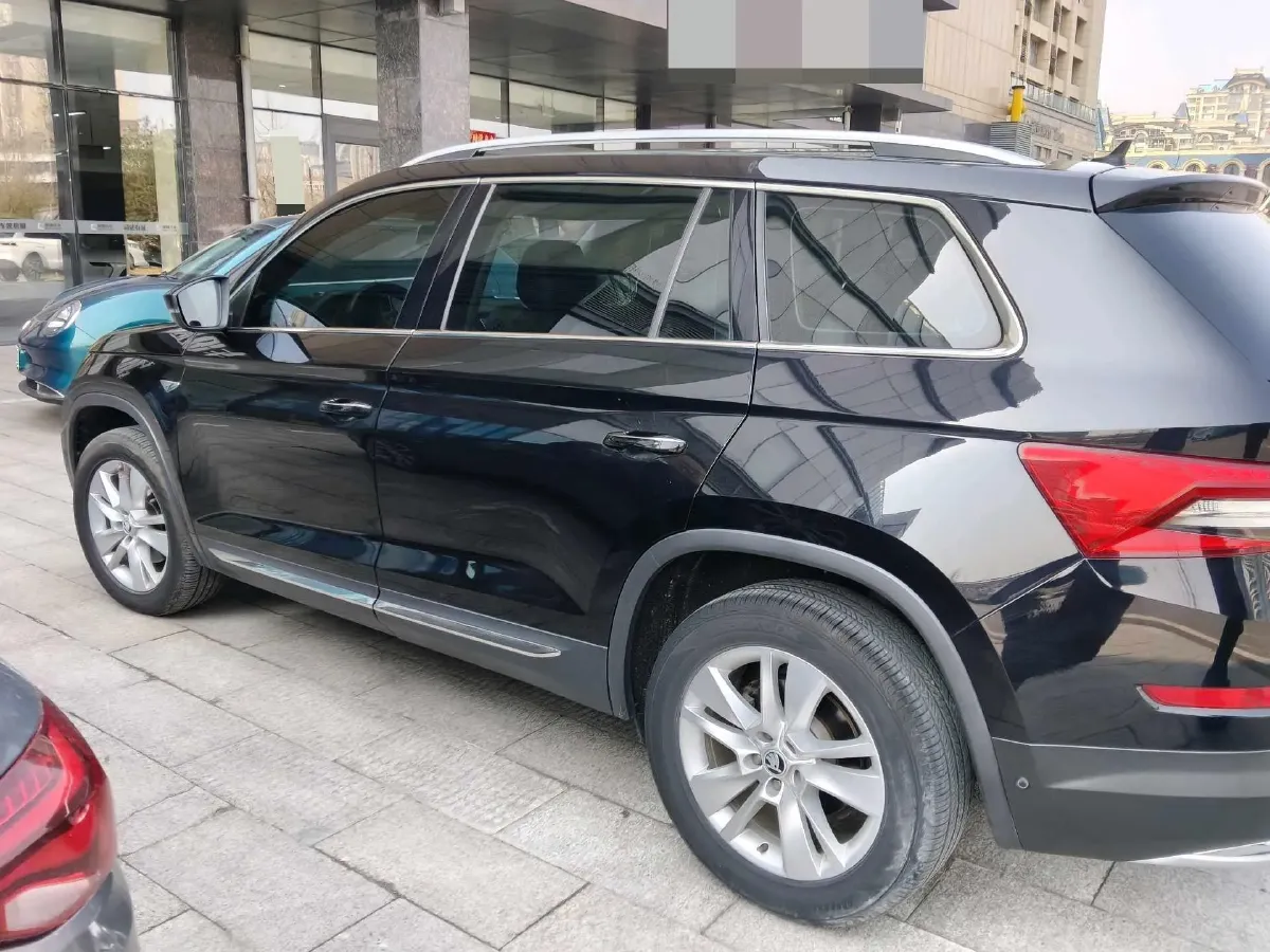 2020 Skoda Kodiak 2.0T 186HP L4 7DCT,autocango,china used car exporter,china ev exporter,chinese used car exporter,chinese used ev exporter