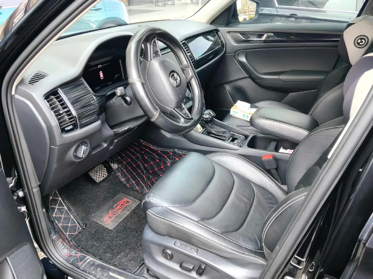 2020 Skoda Kodiak 2.0T 186HP L4 7DCT,autocango,china used car exporter,china ev exporter,chinese used car exporter,chinese used ev exporter